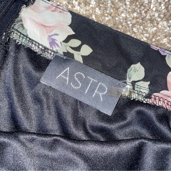 ASTR the label maxi skirt black & floral print SZ M zip up lined lace SZ M - Picture 6 of 14